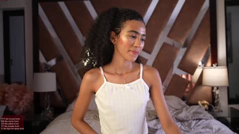 Snapshot of amnie_ chatting on 01.11.25 RETURN 30TH 100 explicit on online show from 01.11.25