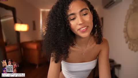 Snapshot of amnie_ chatting on 03.11.25 RETURN 30TH 100 explicit on online show from 03.11.25