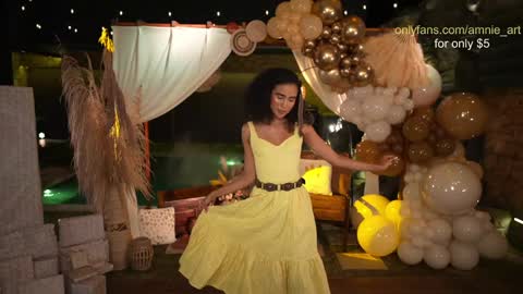Snapshot of amnie_ chatting on 10.19.25 RETURN 30TH 100 explicit on online show from 10.19.25