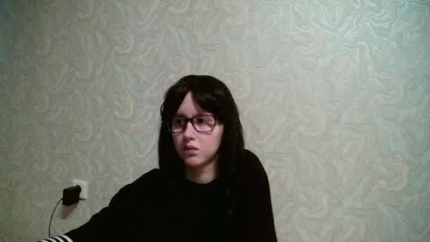 Amomira online show from 12.18.24