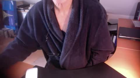 Snapshot of amor2200 chatting on 01.10.26 Amor2200 online show from 01.10.26