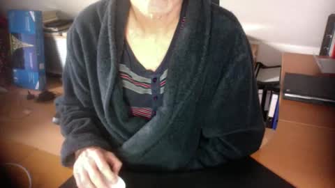 Snapshot of amor2200 chatting on 01.11.26 Amor2200 online show from 01.11.26