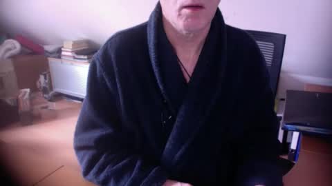 Snapshot of amor2200 chatting on 02.04.26 Amor2200 online show from 02.04.26