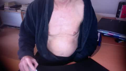 Snapshot of amor2200 chatting on 02.05.26 Amor2200 online show from 02.05.26