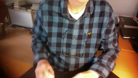 Snapshot of amor2200 chatting on 02.23.26 Amor2200 online show from 02.23.26