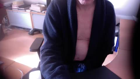 Snapshot of amor2200 chatting on 03.08.26 Amor2200 online show from 03.08.26