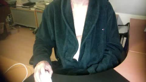 Snapshot of amor2200 chatting on 03.14.26 Amor2200 online show from 03.14.26