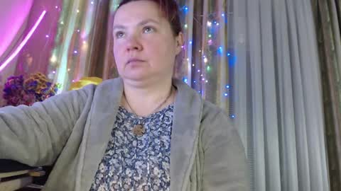Snapshot of amorelara chatting on 05.27.26 amorelara online show from 05.27.26