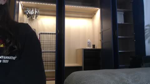 Snapshot of amoremeoww chatting on 06.27.26 miss unforgettable online show from 06.27.26