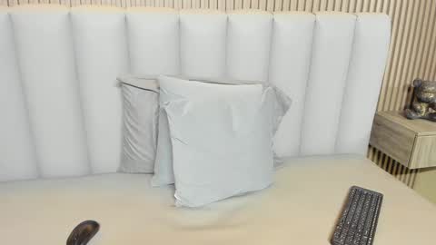 Amy Estrellita online show from 04.25.26