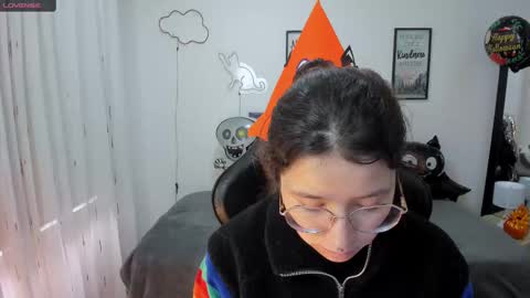 Snapshot of amy_sophiaa chatting on 10.23.25 Amy sophia 3 online show from 10.23.25