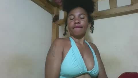 Snapshot of amyatche chatting on 05.19.26 Amyatche online show from 05.19.26