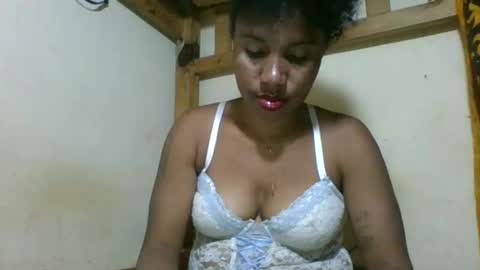 Snapshot of amyatche chatting on 05.27.26 Amyatche online show from 05.27.26