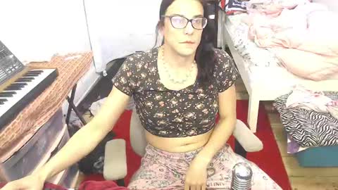 Trashely Gimpson online show from 02.21.25