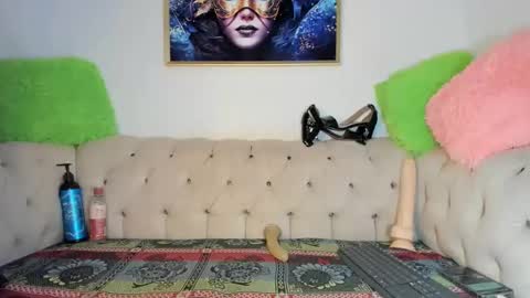 Amy Kamila online show from 02.16.25