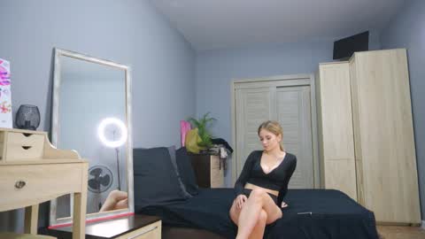 amylanee online show from 09.18.25