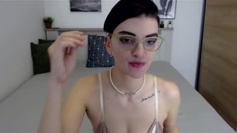 Snapshot of amylexy chatting on 12.08.24 Hi there guys My pleasure in your hands pvt is open online show from 12.08.24