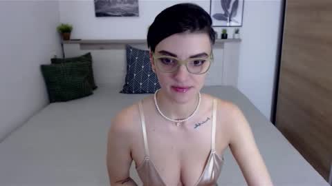 Snapshot of amylexy chatting on 12.16.24 Hi there guys My pleasure in your hands pvt is open online show from 12.16.24