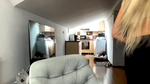 amyroberta92 online show from 04.11.26