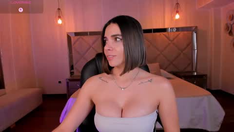 AMY WALKER online show from 03.04.25