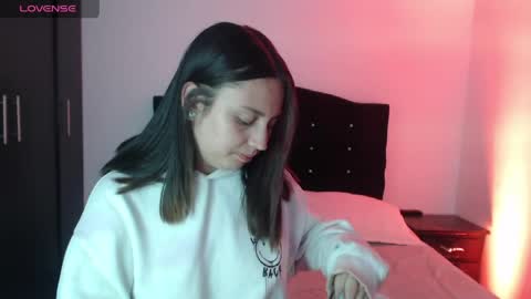 ana_arms_ online show from 04.30.26