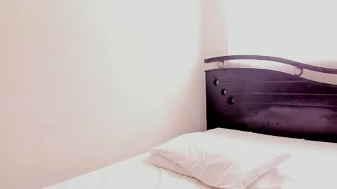 Snapshot of ana_castilo chatting on 12.19.24 Ana IG an castillo 1 online show from 12.19.24