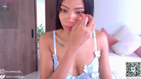 Snapshot of ana_moretti chatting on 02.20.26 ana_moretti online show from 02.20.26