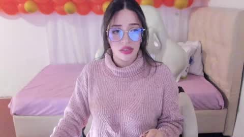 Im anna but you can call me as you want online show from 02.20.25