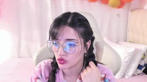 Im anna but you can call me as you want online show from 03.03.25