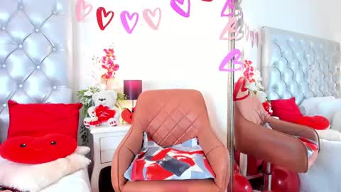 Snapshot of anaa_bellaa chatting on 02.14.25 anaa_bellaa online show from 02.14.25