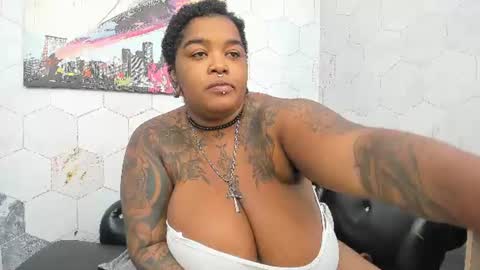 Snapshot of anaa_fuentess chatting on 07.16.26 Call me Ana online show from 07.16.26