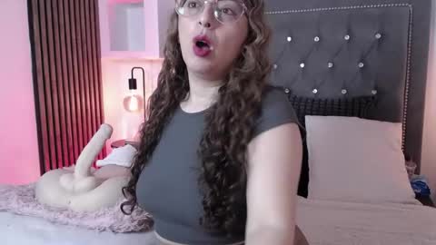 Ana Moon  online show from 05.06.26