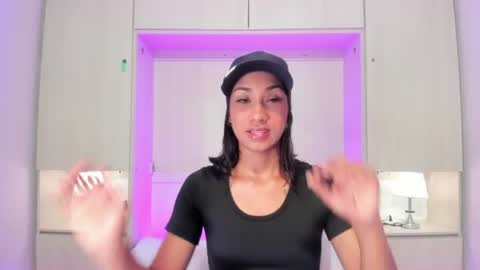 anaacollins_ online show from 06.17.26