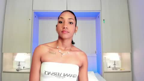 anaacollins_ online show from 06.26.26