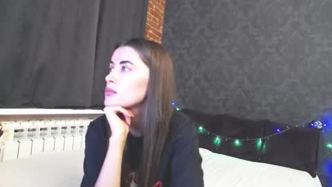 Snapshot of anabelblack chatting on 10.13.25 Anna online show from 10.13.25