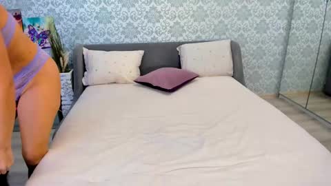 Snapshot of anabelovex chatting on 01.31.25 Ana online show from 01.31.25