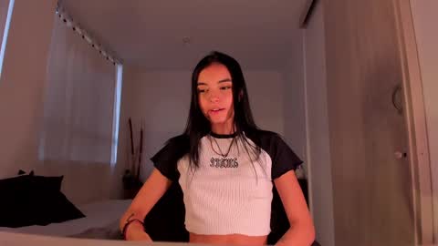 Snapshot of anabelwolf chatting on 01.16.25 ANABEL WOLF online show from 01.16.25
