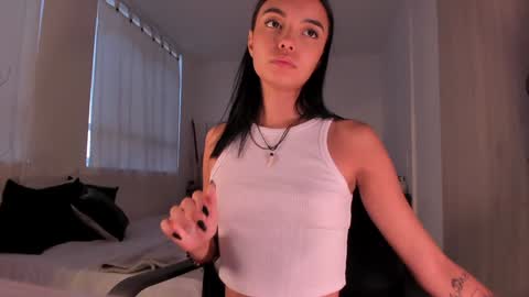Snapshot of anabelwolf chatting on 01.17.25 ANABEL WOLF online show from 01.17.25