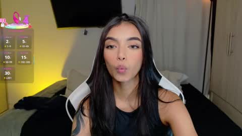 Snapshot of anabelwolf chatting on 09.12.25 ANABEL WOLF online show from 09.12.25