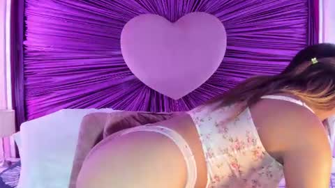 Snapshot of anaelle_bardin chatting on 07.17.26 Anna online show from 07.17.26
