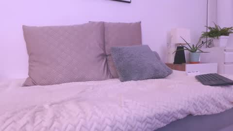 IG Soyanah  online show from 10.18.25