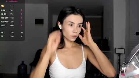 Ana Henao or Annie... Follow me ahenaocb Insta  X online show from 11.29.25