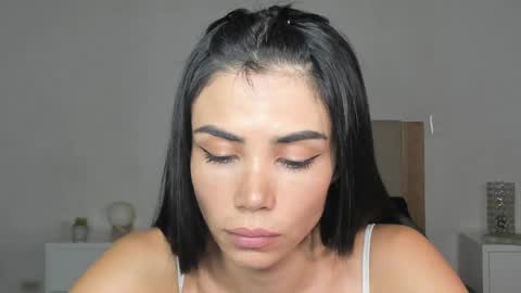 Snapshot of anahenao chatting on 03.29.26 Ana Henao or Annie... Follow me ahenaocb Insta X online show from 03.29.26