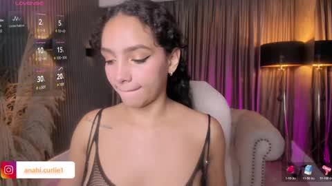 Snapshot of anahi_curlie1 chatting on 05.30.26 Anahi Curlie online show from 05.30.26