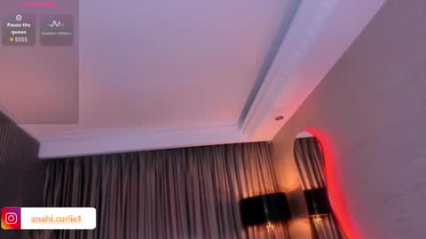 Snapshot of anahi_curlie1 chatting on 06.12.26 Anahi Curlie online show from 06.12.26