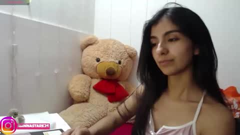 Snapshot of anahibrowns95 chatting on 10.25.25 Anahi Browns online show from 10.25.25