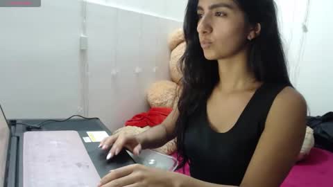 Anahi Browns online show from 01.16.26