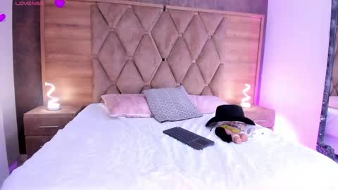 Im Sara  online show from 05.19.26