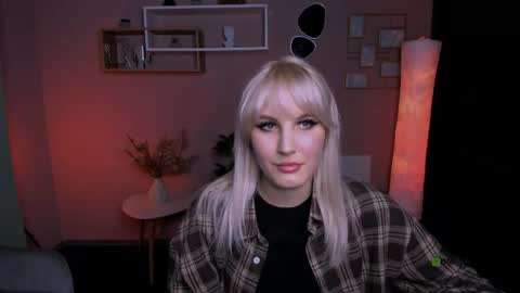 Anais online show from 10.23.25