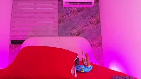 Vaiolet colls online show from 07.09.26